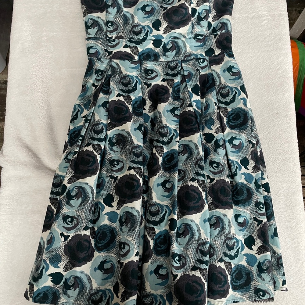 Stylish Blue and Black‎ Floral Dress